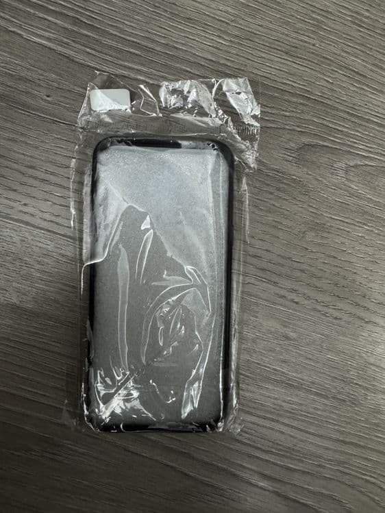 Продам чехлы на телефон Real Madrid на Redmi 5 и Samsung A6 — 4