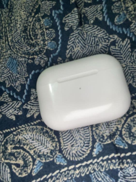 Apple AirPods Pro — 1
