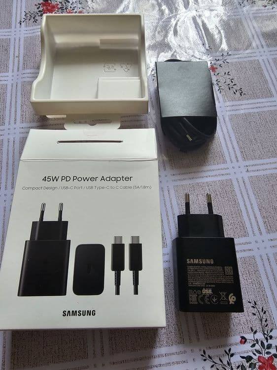 Адаптер Зарядное устройство самсунг новое — 1