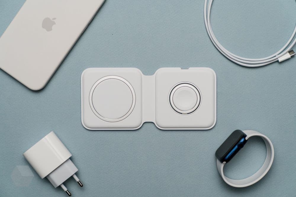 Apple MagSafe Duo Charger — 1