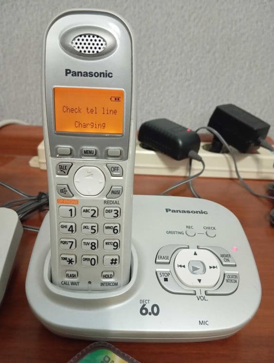 Продам радиотелефон PANASONIC три трубки на один телефонный номер. — 4