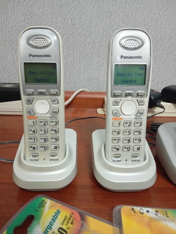 Продам радиотелефон PANASONIC три трубки на один телефонный номер. — 6