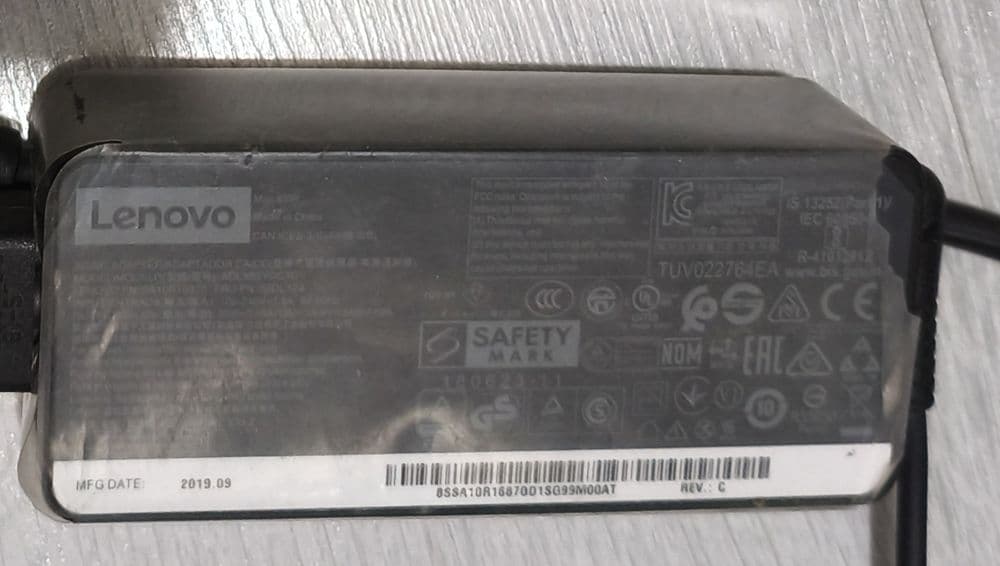 Продам зарядный блок питания для ноутбука Lenovo 65w — 2