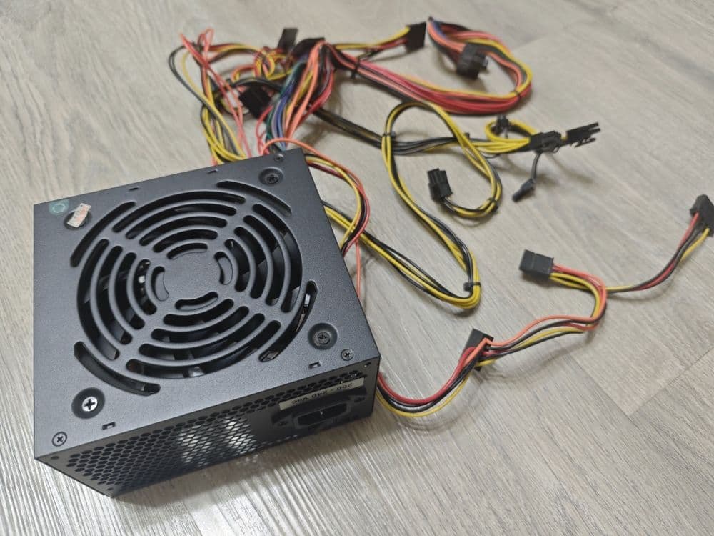 Блок питания Aerocool VX-700 — 2