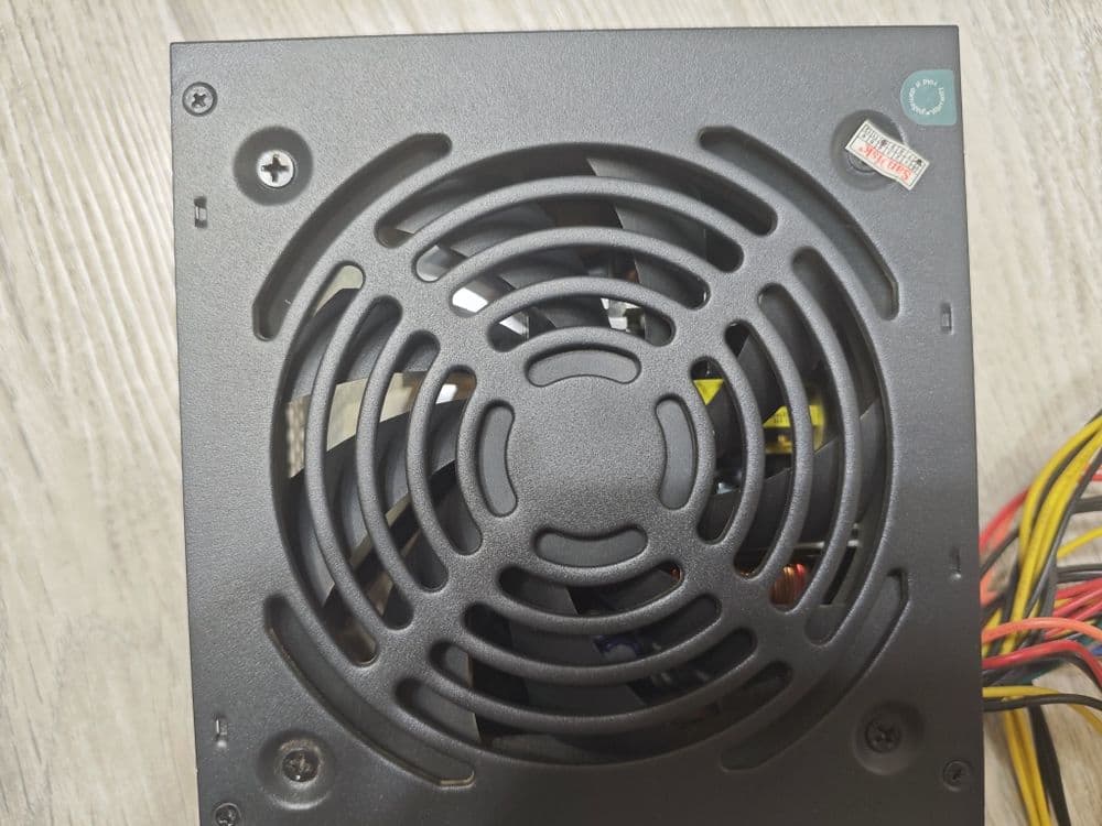 Блок питания Aerocool VX-700 — 3
