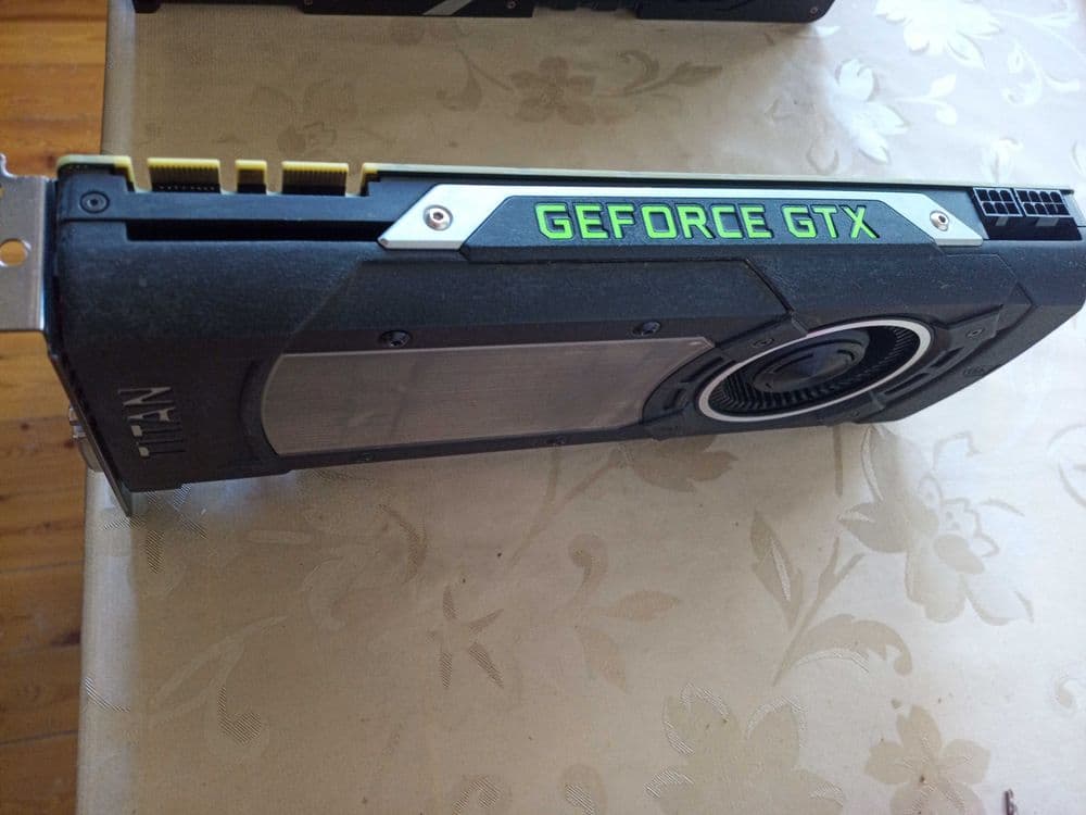 Видеокарта EVGA GeForce GTX Titan X 12Gb/384Bit. (Brand) — 3