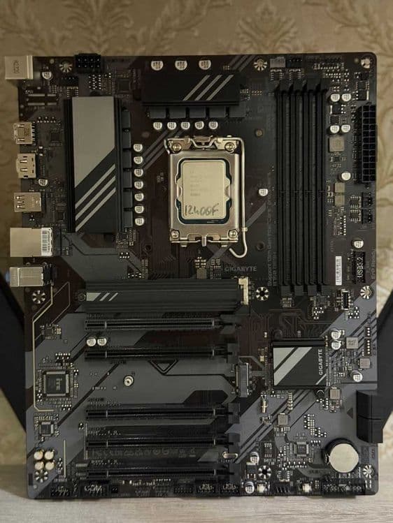 Gigabyte B760 DS3H DDR5 [HDMI,DP,Type-C] + Intel® Core™ i5-12400F — 3