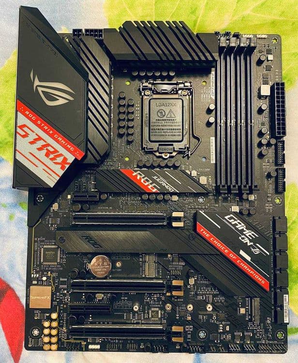 ASUS ROG STRIX Z490-H GAMING 
Intel Socket LGA 1200 — 1
