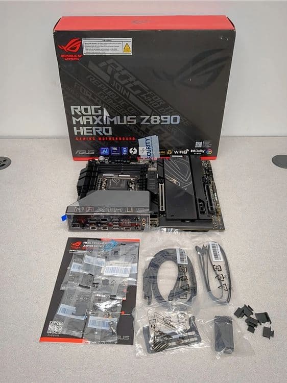 Rog Maximus Z890 Hero — 1