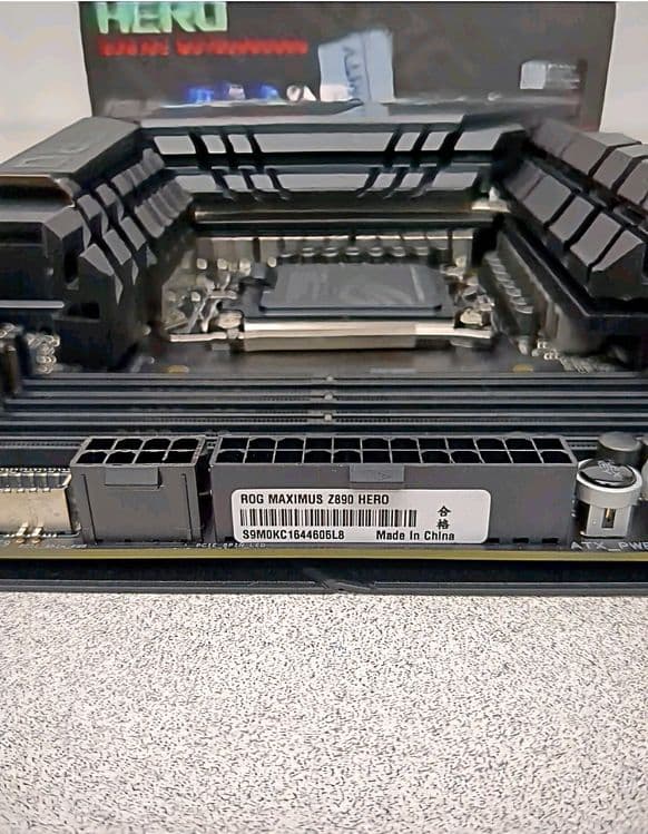 Rog Maximus Z890 Hero — 5