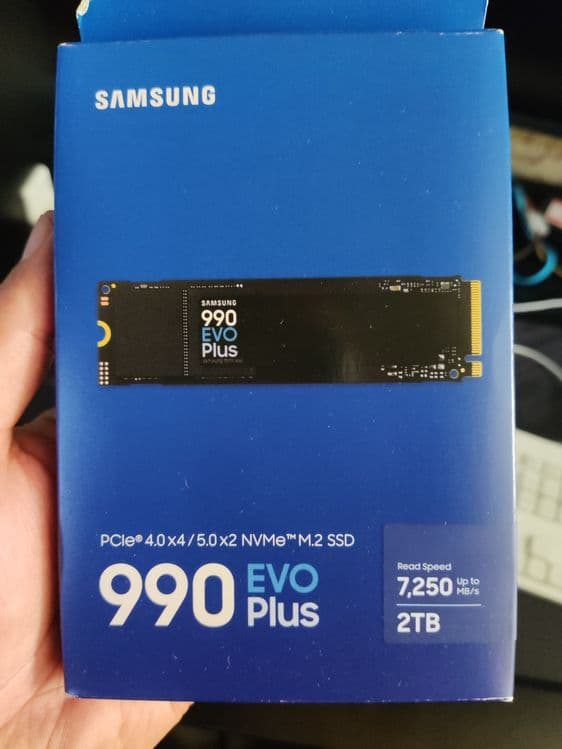 Samsung EVO PLUS 2TB — 1