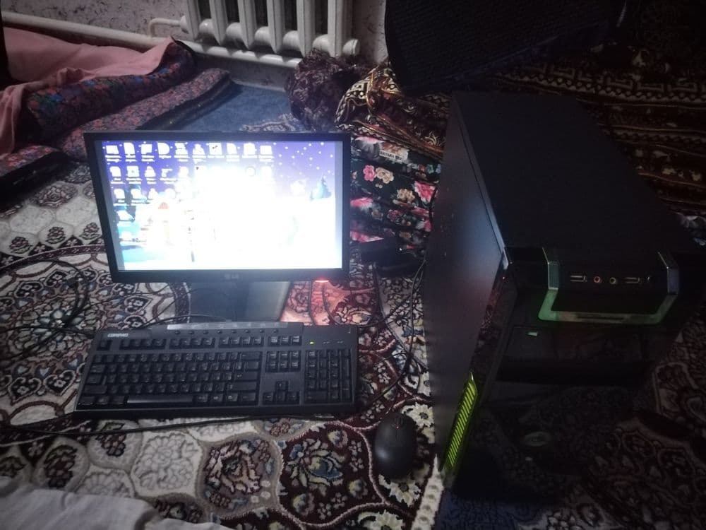 Kampiyuter LG 7777 — 3