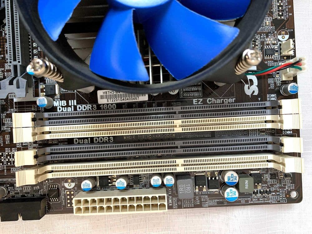 ECS Elitegroup PRO H87H3-M4 — 5