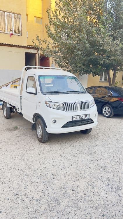 Yuk tashish xizmati Qashqadaryodan Uzbekiston buylab 24/7 — 2