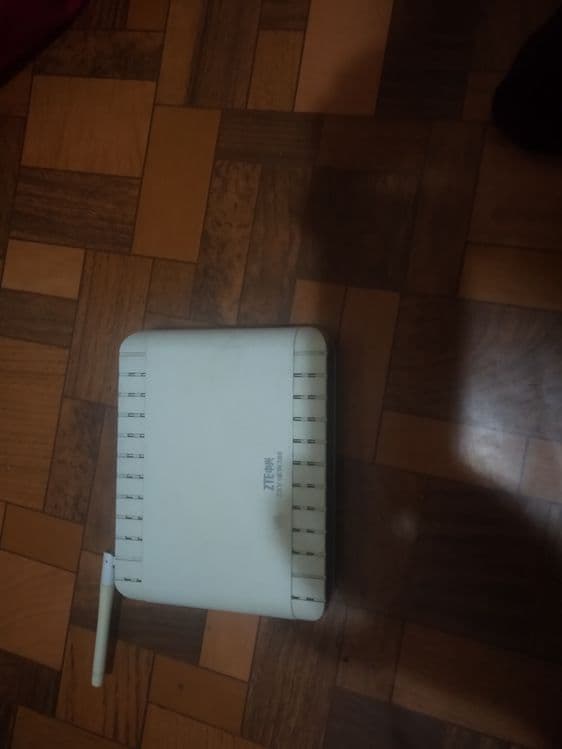 Wi-fi роутер(ZTE ZXV10 W300) — 1