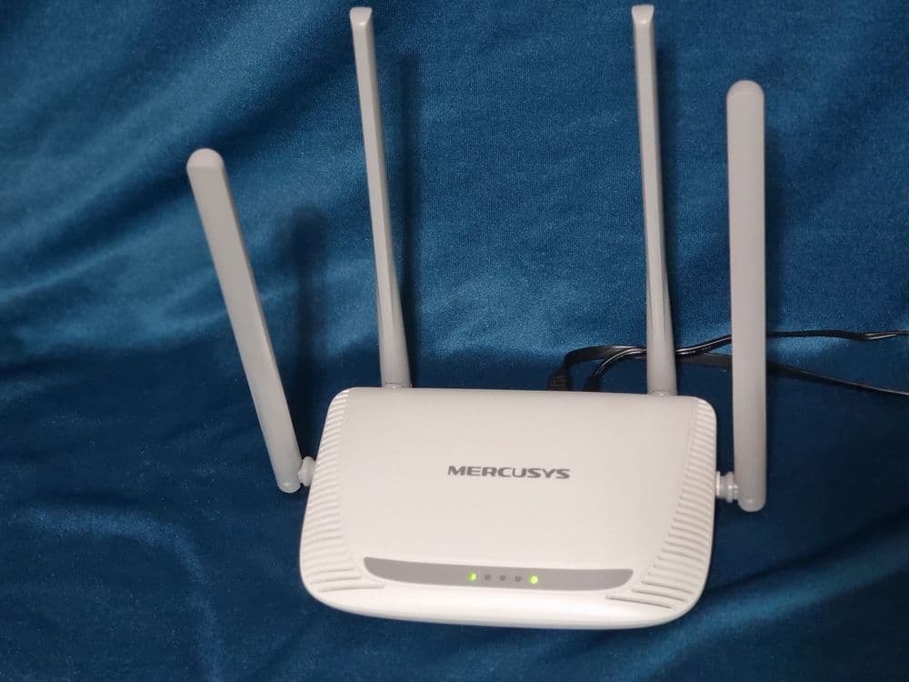 Wi-Fi роутер с 4 мощными антеннами 5dBi стабильный сигнал по всему дом — 6