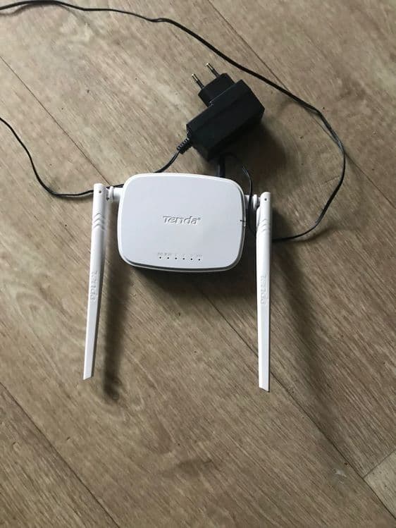 WiFi роутер Tenda — 1