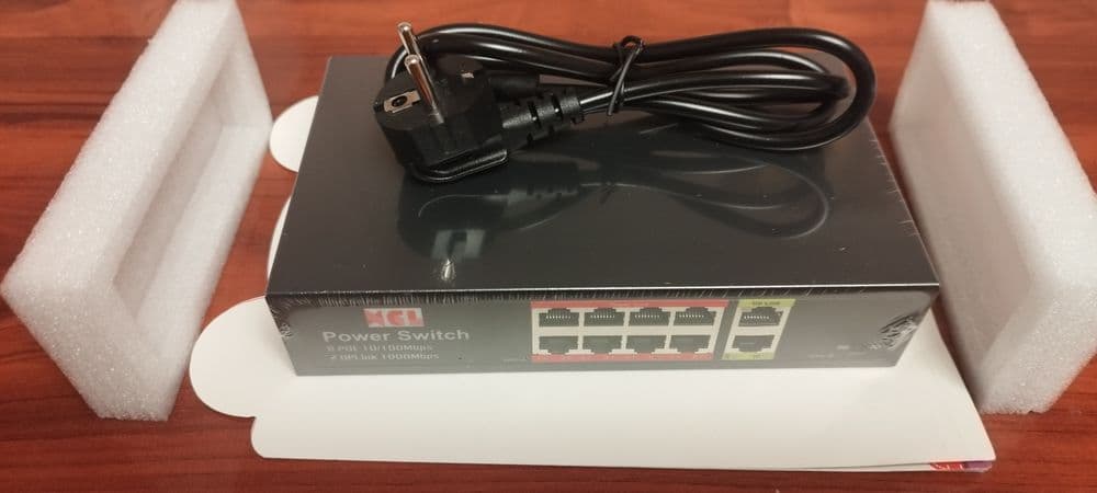POE switch 8 port +2 port Gigabit — 4