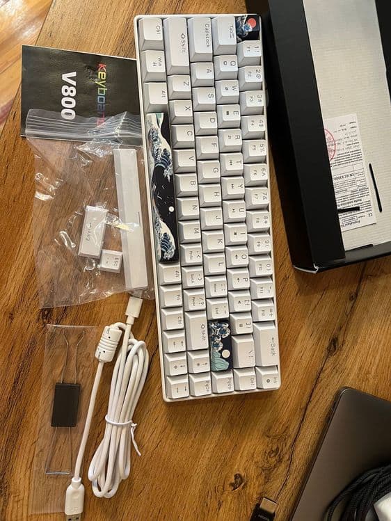HXSJ V800 mexanik o'yin klaviaturasi | RGB | Yangidek holatda — 2