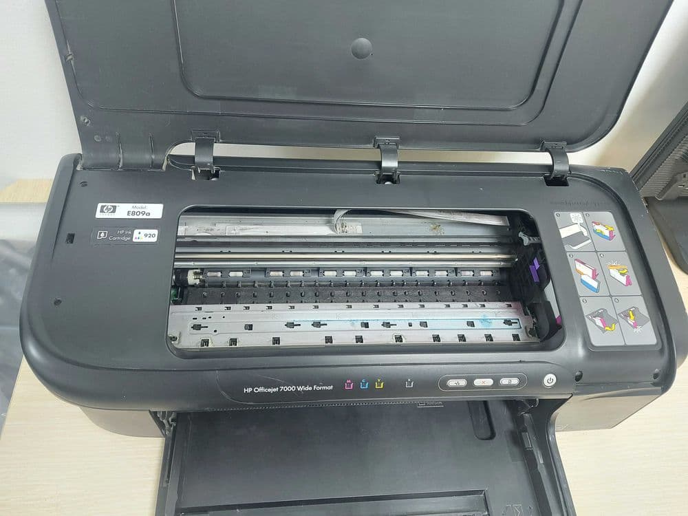 Принтер нерабочий HP OfficeJet 7000 Wide Format требуется профилактика — 2