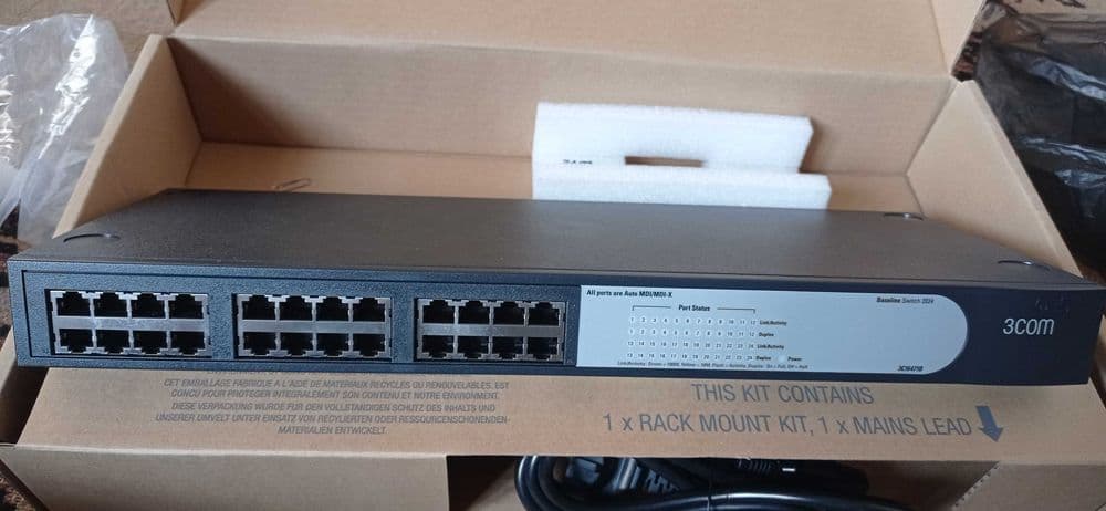3Com Baseline Switch 2024 — 3