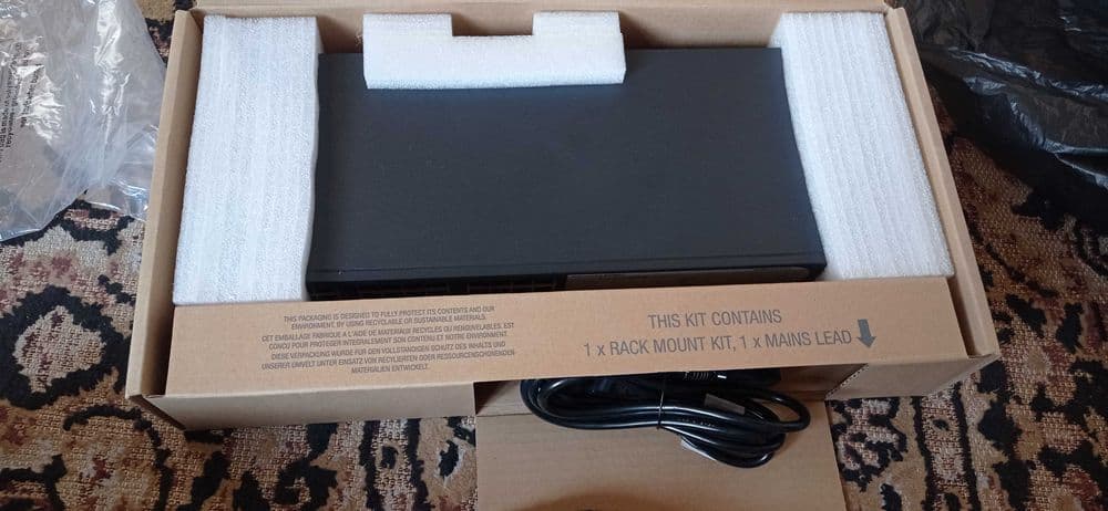 3Com Baseline Switch 2024 — 4