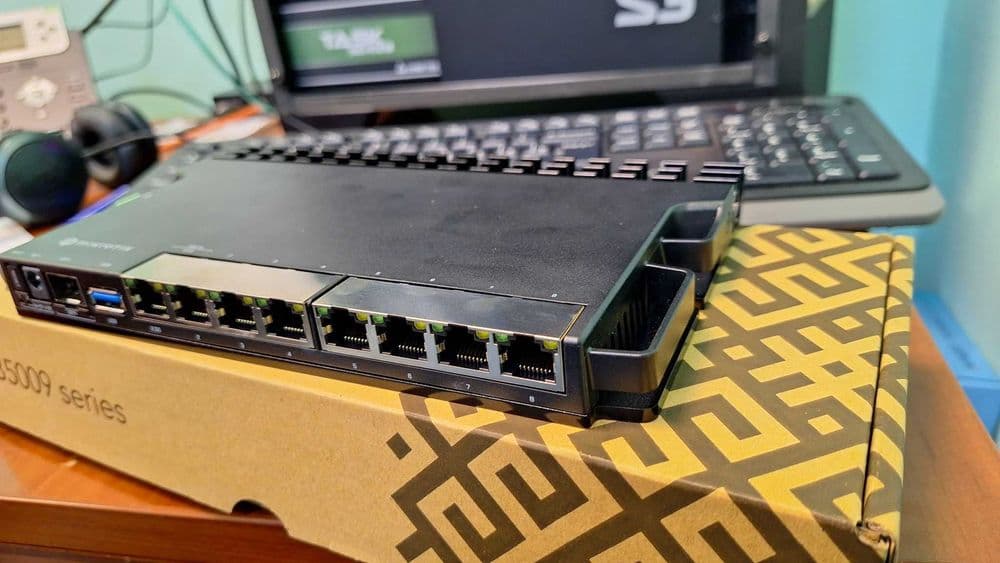 MikroTik router RB-5009UG+S+IN — 2