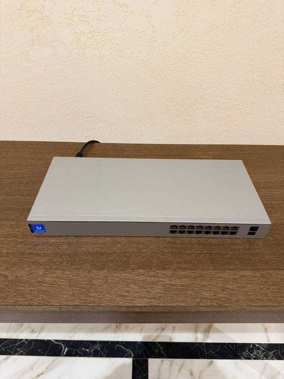 Unifi 16 port poe switch (USW-16-POE) — 4