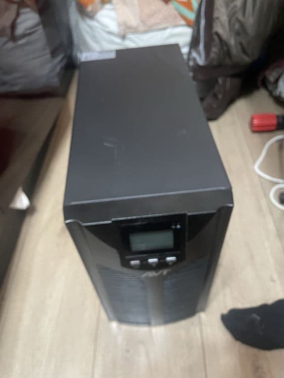 ИБП (UPS) модели EA900PRO 3KVA / 2700W. — 1