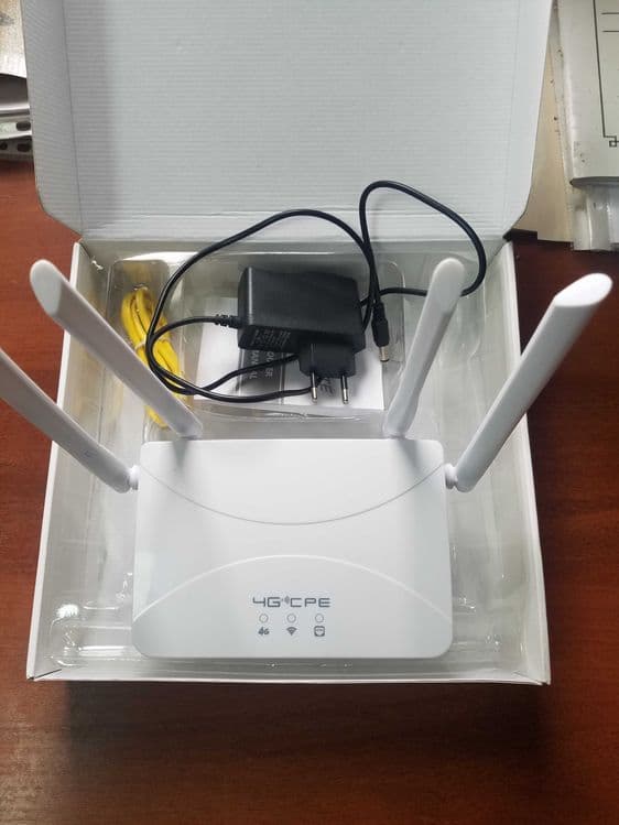 Wifi router 4G LTE — 2