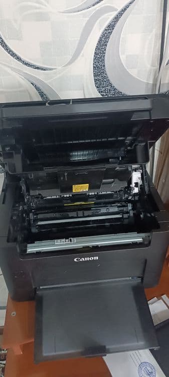 Printer  Canon MF112 sotiladi — 2