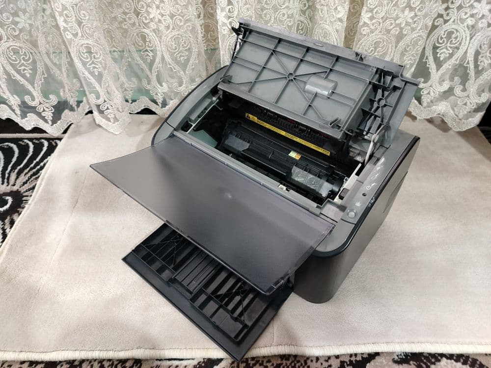Canon 2900B printer sotiladi — 3