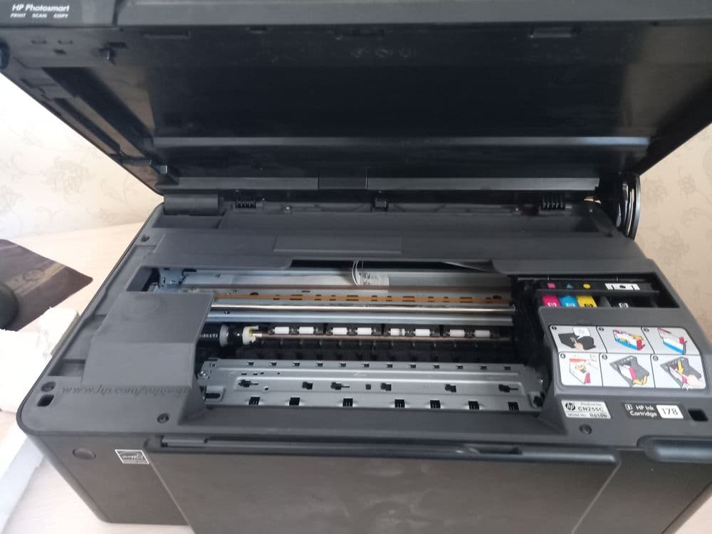 Принтер HP b010b — 2