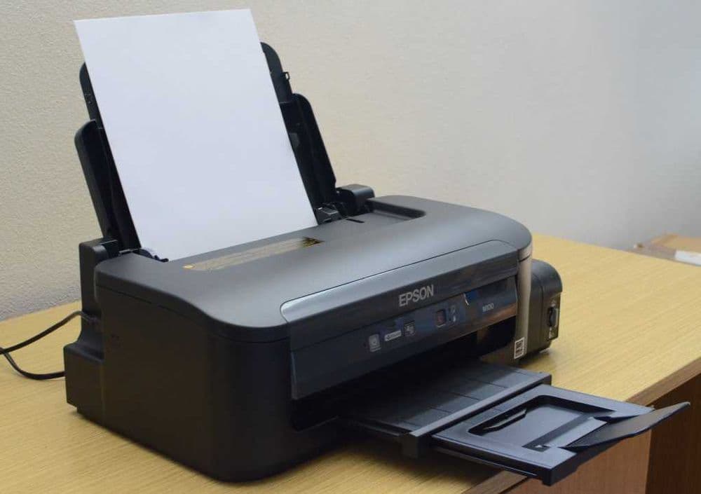 Epson M100 sotiladi — 1
