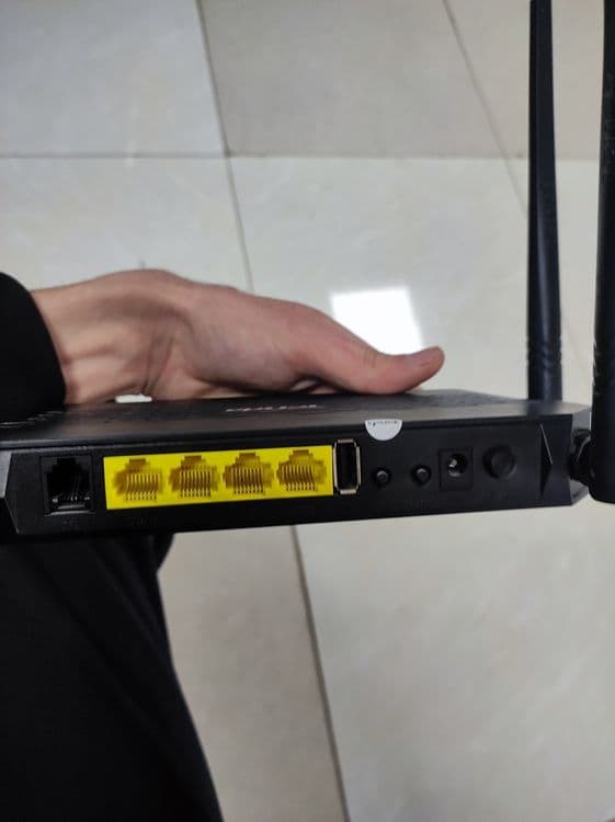 Wifi router Tenda ADSL — 3