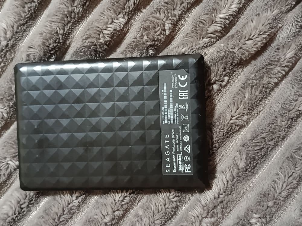 Продам внешний жесткий диск Seagate — 2