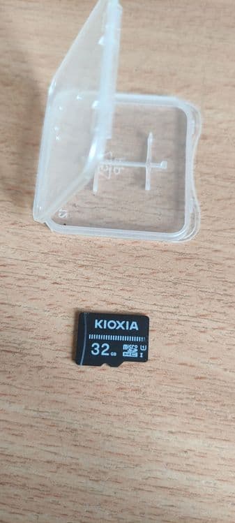 Карта памяти 32GB KIOXIA — 1