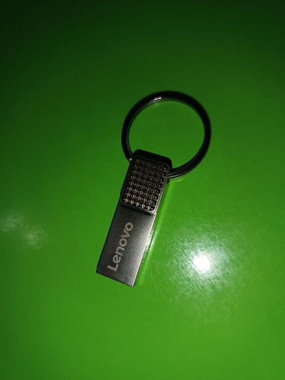 Lenovo Usb Fleshka 1TB — 2