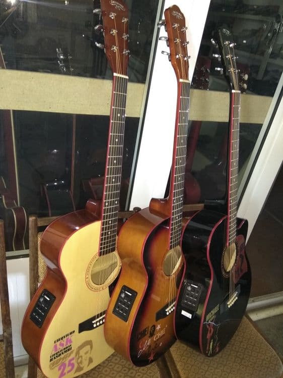 Elektro Akustik gitara 40 razmer  sotiladi — 2