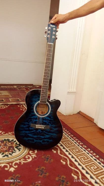 gitara yangi hali 2 oy bomadi ishlatilmagan — 2