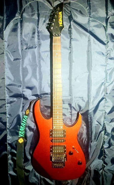 Elektron gitara sotiladi zudlik bilan — 1
