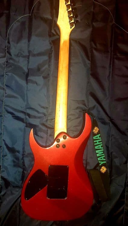 Elektron gitara sotiladi zudlik bilan — 2