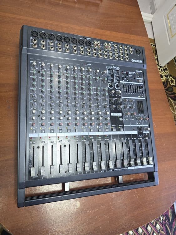 Yamaha emx 5000 sotiladi, xech qanaqa aybi yuq, chetdan kelgan — 3