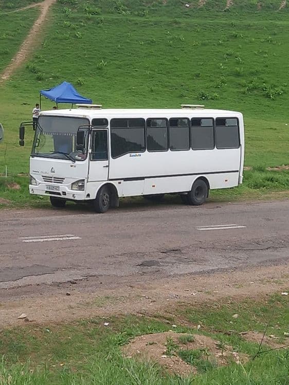 Isuzu zakaz | Avtobus zakaz | 26 ta yumshoq o'rindiqli — 2