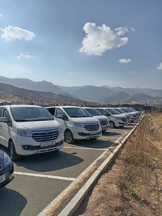Transportniy usluga miniven,mikroavtobus 8-10-18mestniy.Такси на горы — 3