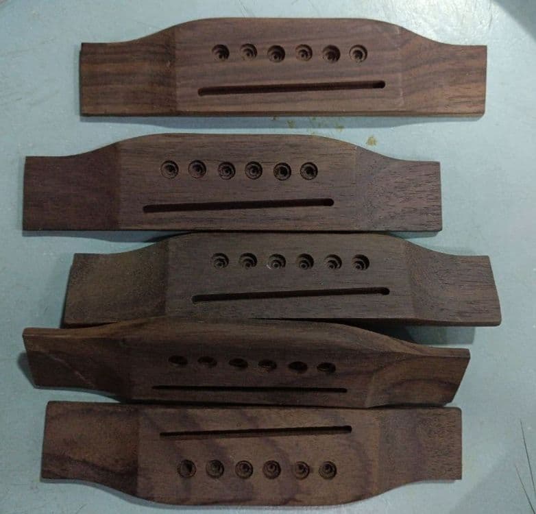 Akustik gitara zapchastlari sotiladi — 2