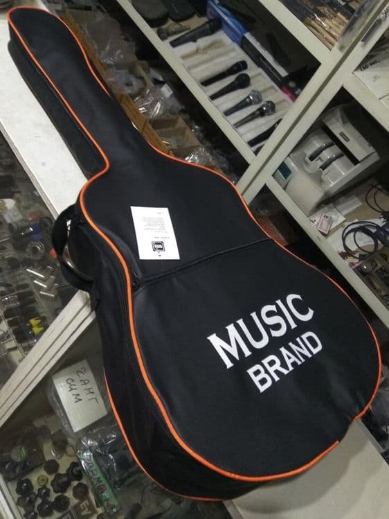 Gitara chexollari sotiladi — 1