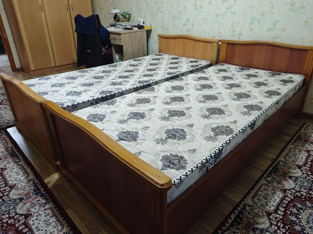 Столы, кровати, шкаф, стулья - Ташкент - Распродажа — 2
