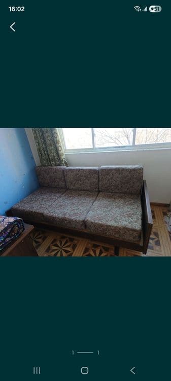 Продаю раскладной диван с подушками — 1