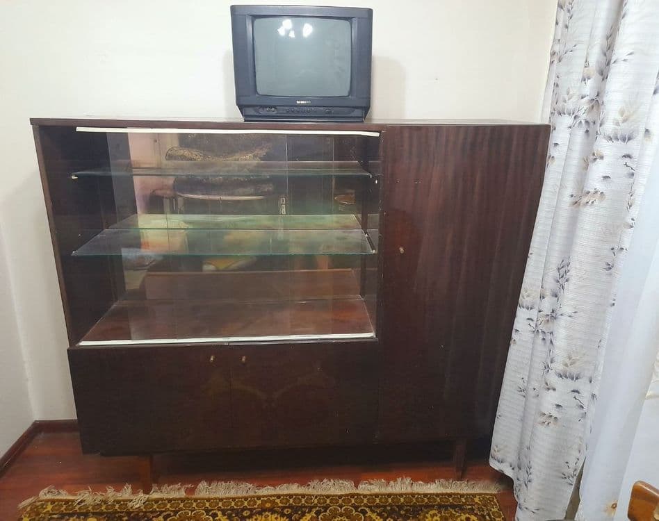 Сервант для посуды